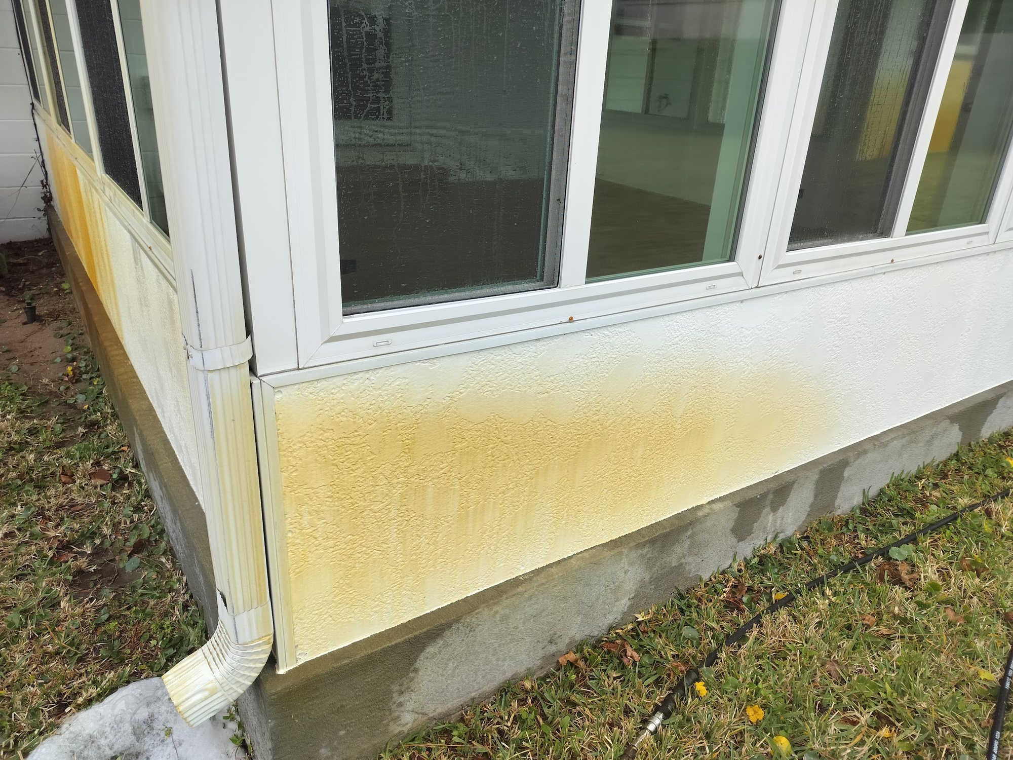 Professional window cleaning equipment